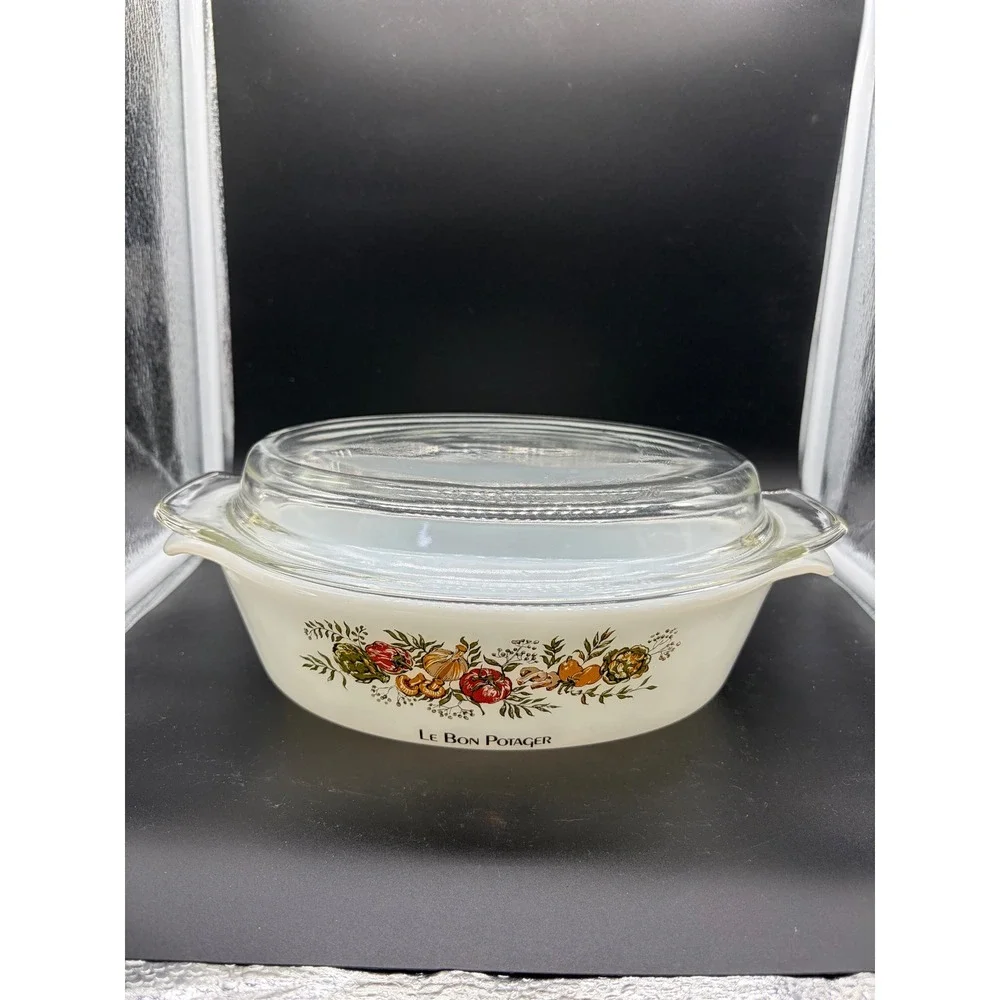Vintage Anchor Hocking Fire King Casserole Dish‎
